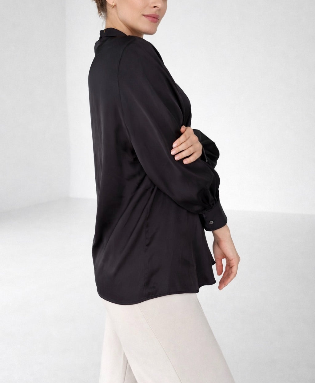 BLACK SILK LONG SLEEVE SHIRT