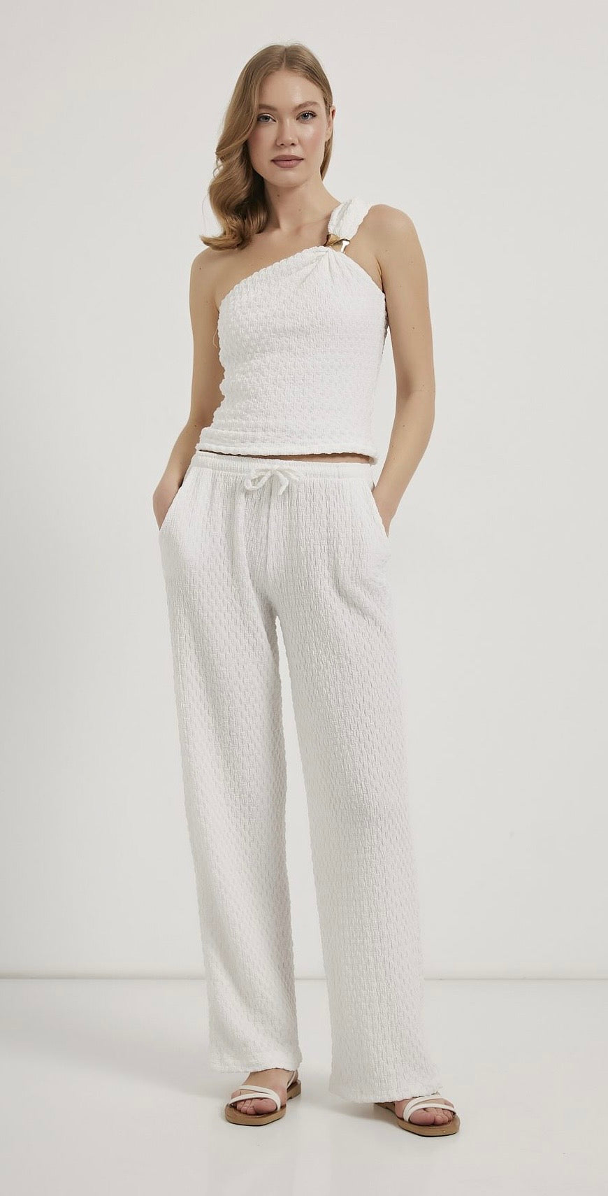 WHITE TROUSERS