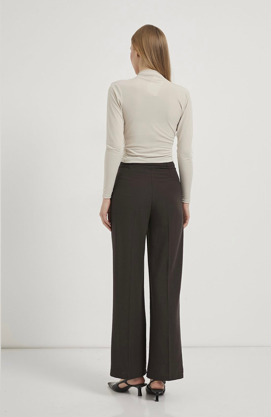 BEIGE STRETCHY BLOUSE