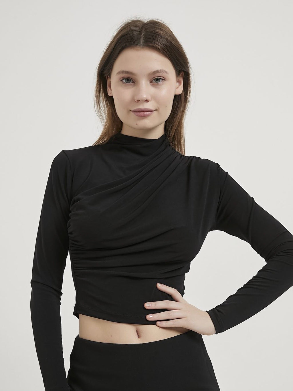 BLACK STRETCHY BLOUSE