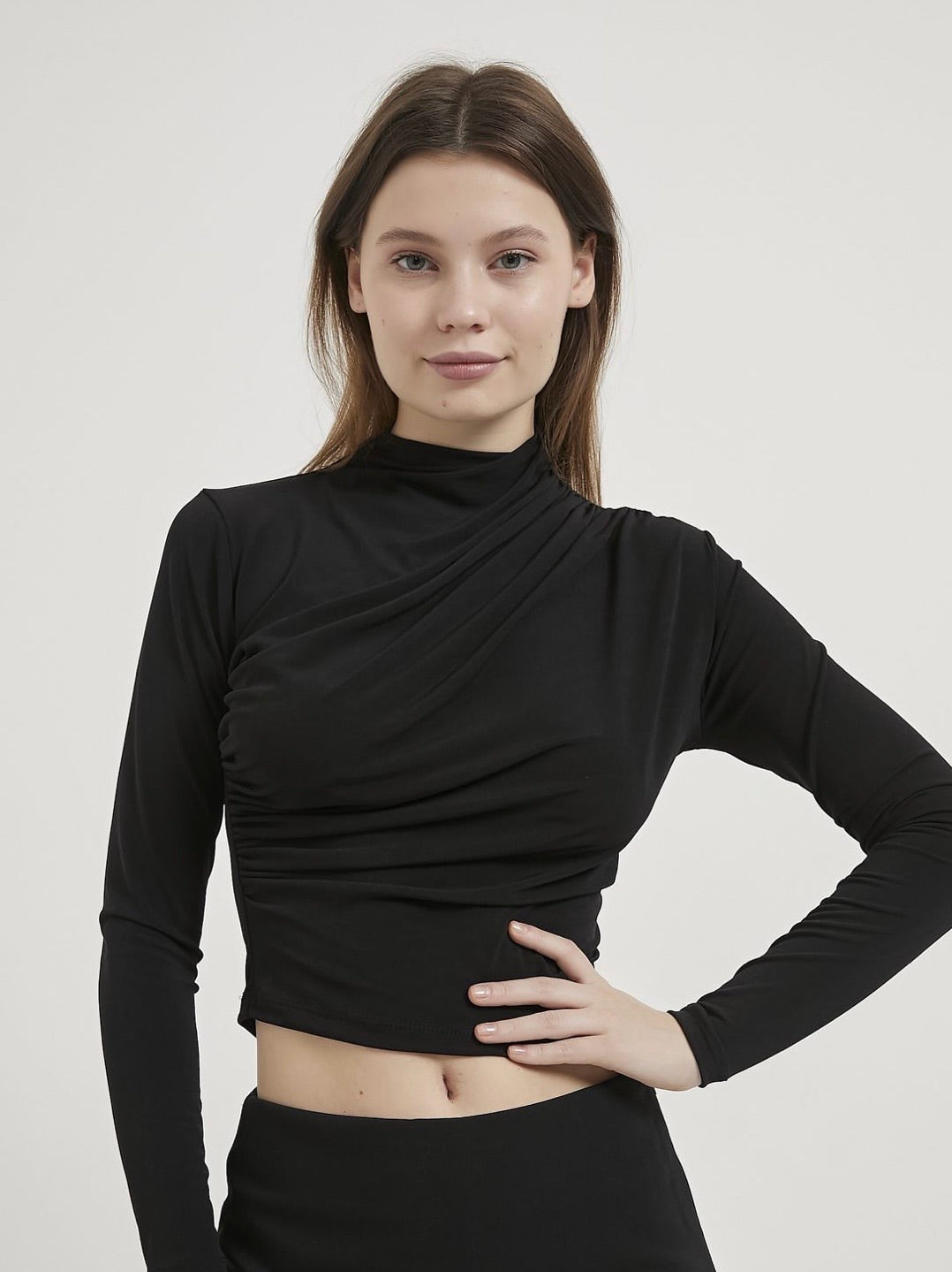BLACK STRETCHY BLOUSE