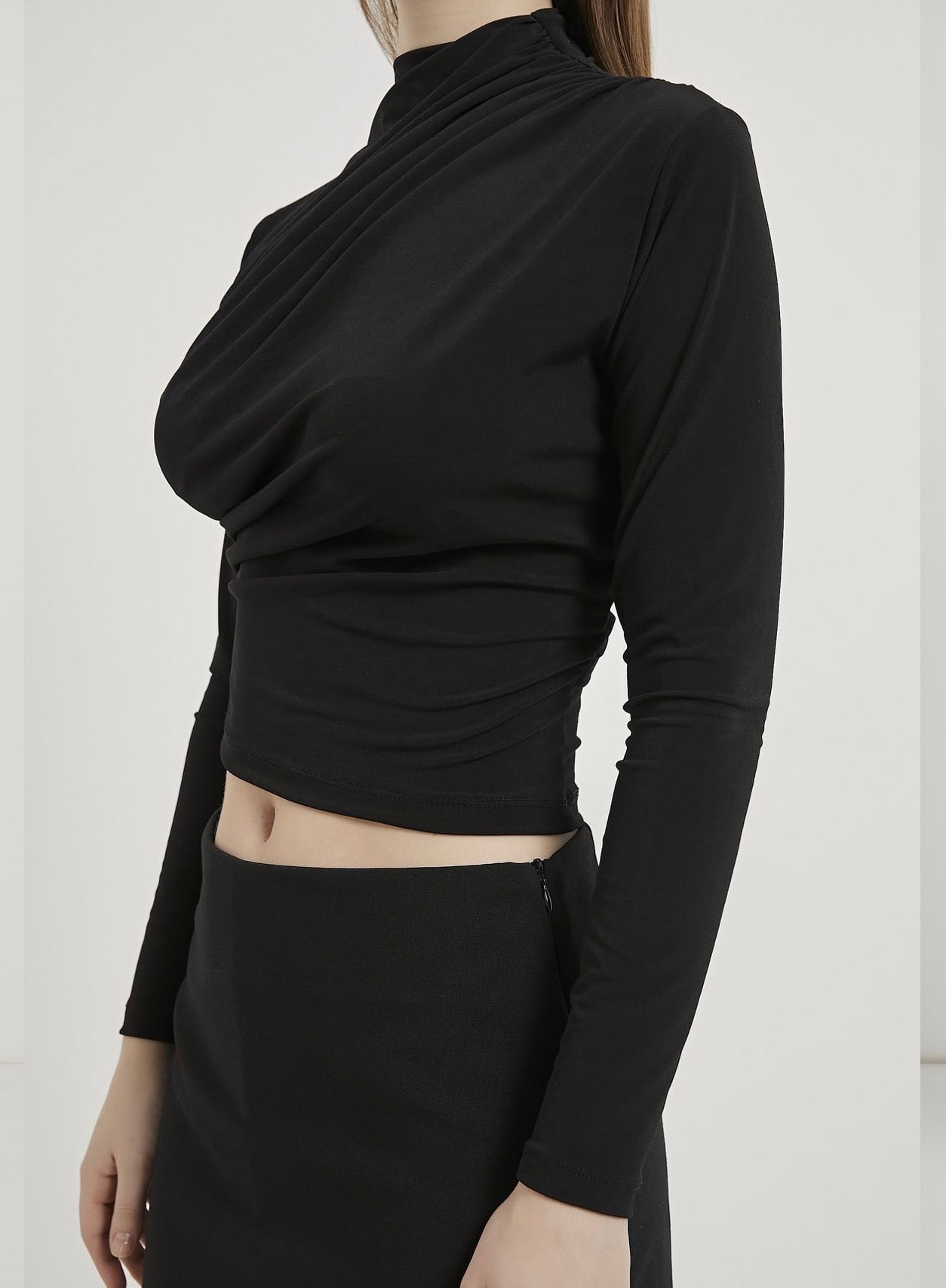 BLACK STRETCHY BLOUSE