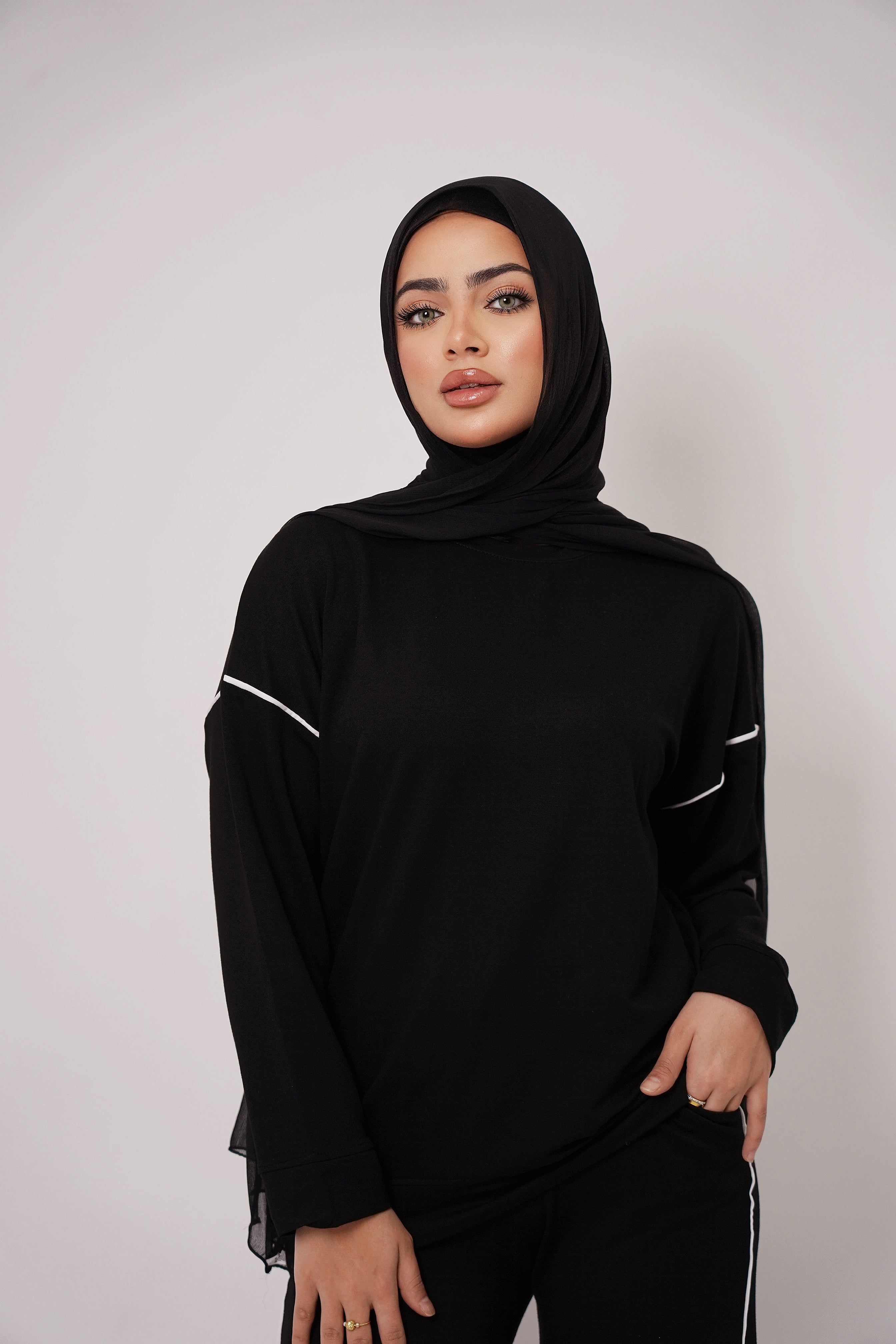 BLACK PAJAMAS SET