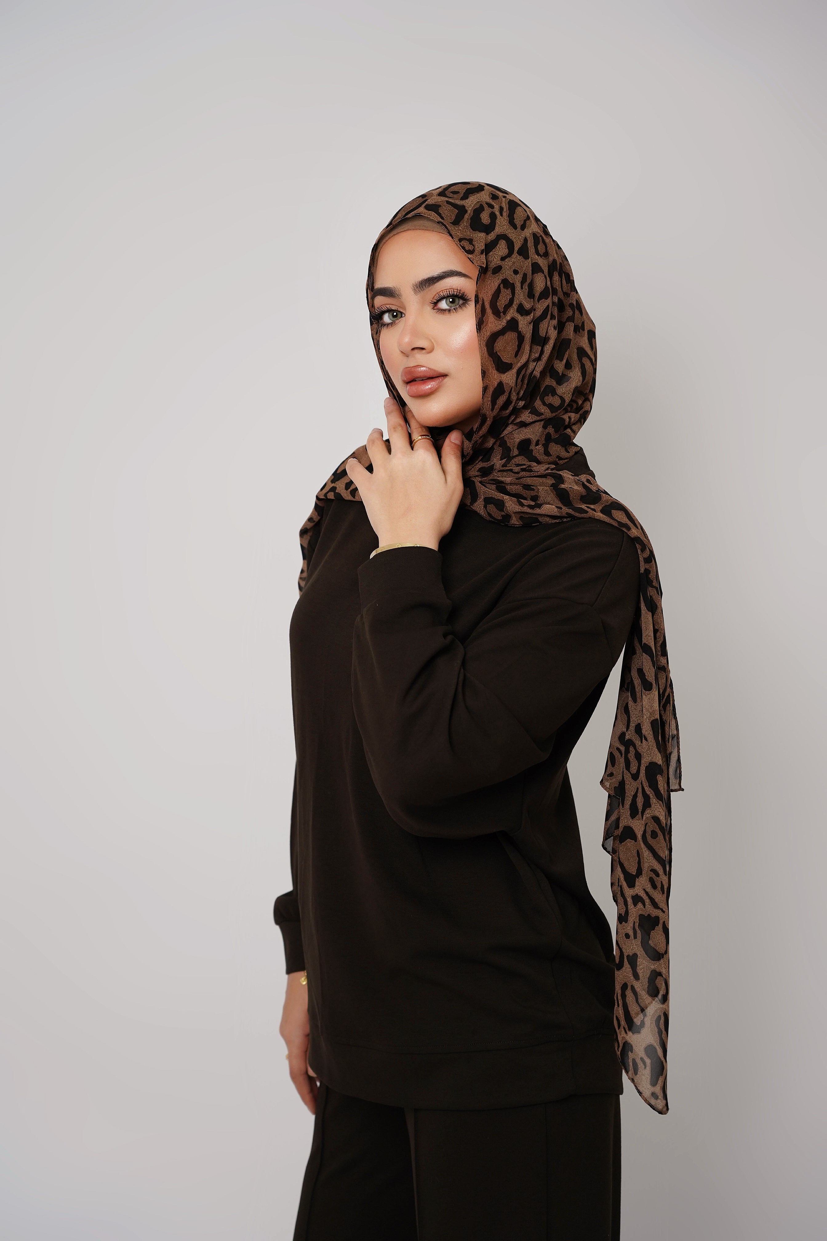 BROWN PAJAMAS SET