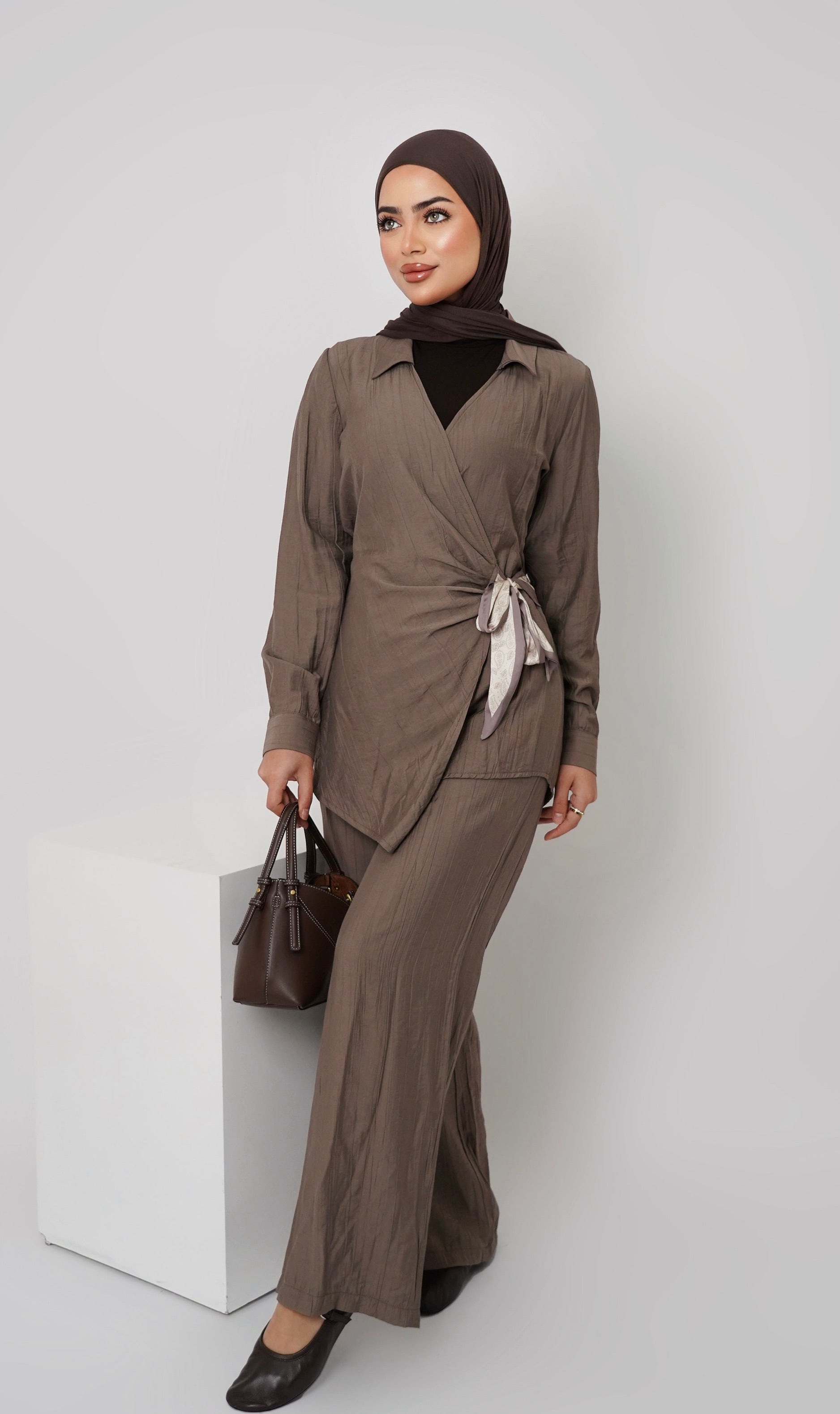 BROWN SET WITH SCARF