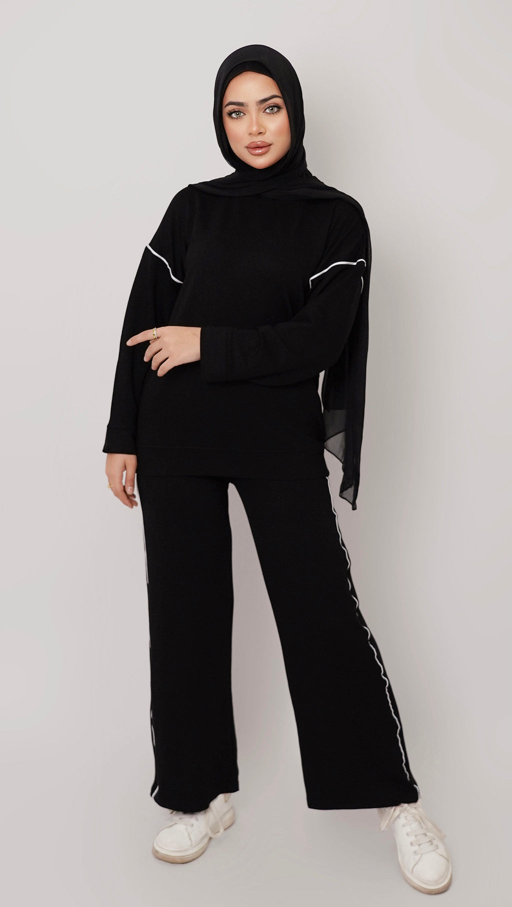 BLACK PAJAMAS SET