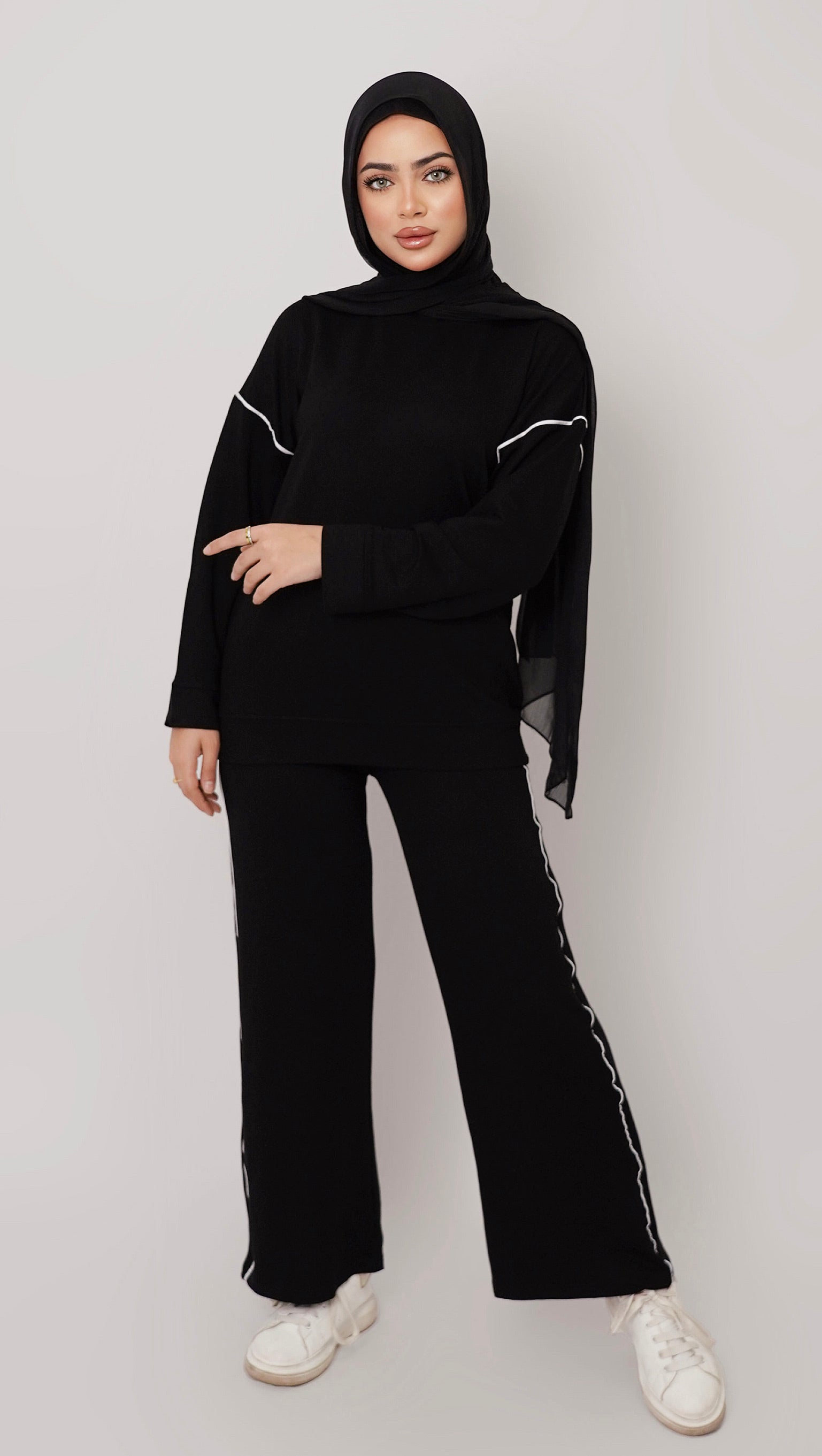 BLACK PAJAMAS SET